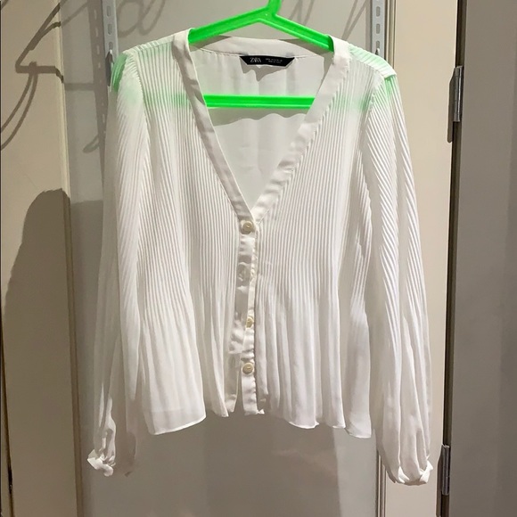 Zara white accordion button down blouse - Picture 1 of 4